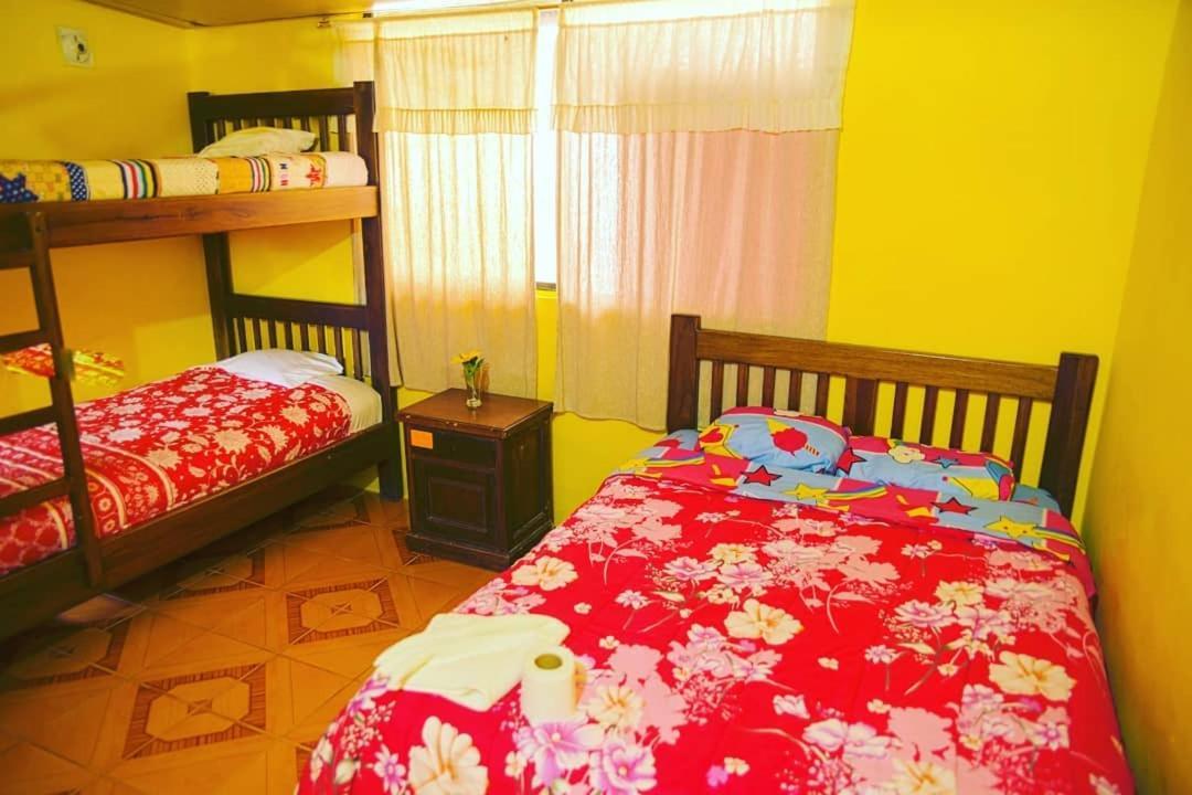 Hotel Hostal Henrry'S Mindo Esterno foto
