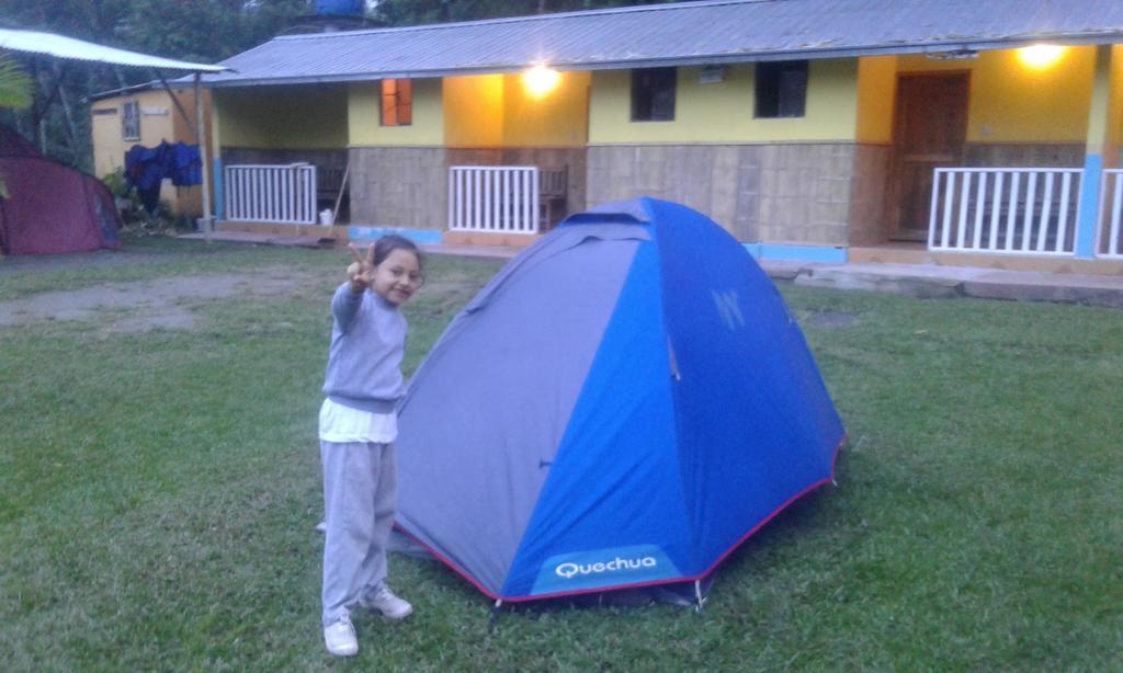 Hotel Hostal Henrry'S Mindo Esterno foto